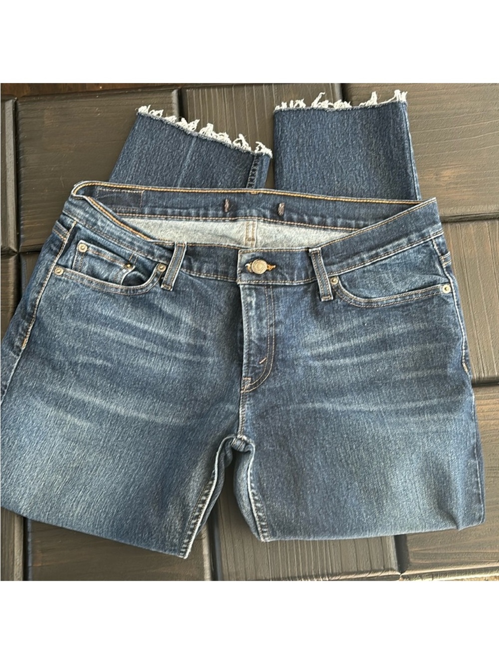 Levi fray crop jeans 12